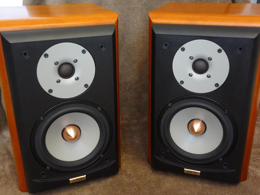 JAMO's Legendary "CONCERT 8" (D830) Bookshelf Speakers SEAS Excel